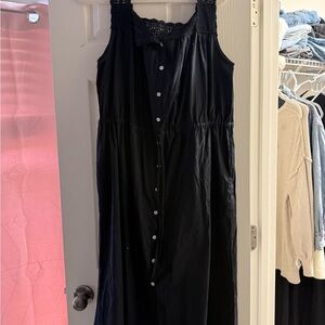 Elegant Black Sleeveless Dress